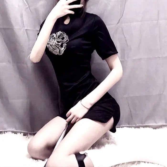 雨中的女人